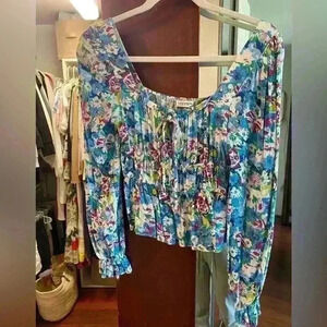 Women's Small Squareneck Floral Peplum Top
Ruched Multicolor With A Tie